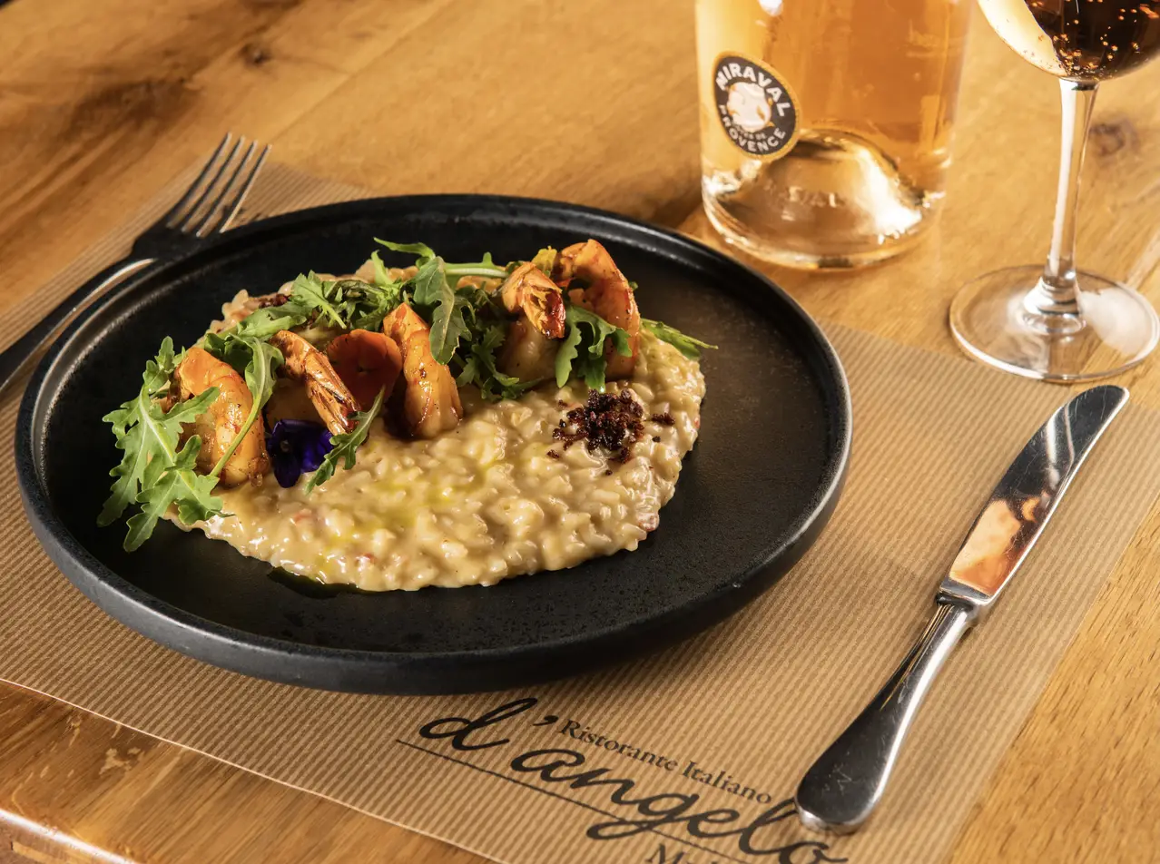 D'Angelo restaurant setting